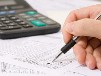 Guvernul impune plata CAS şi CASS la nivelul salariului minim pentru anagajatii part-time
