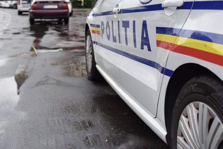 Un clujean care A TUȘIT intenționat pe un polițist