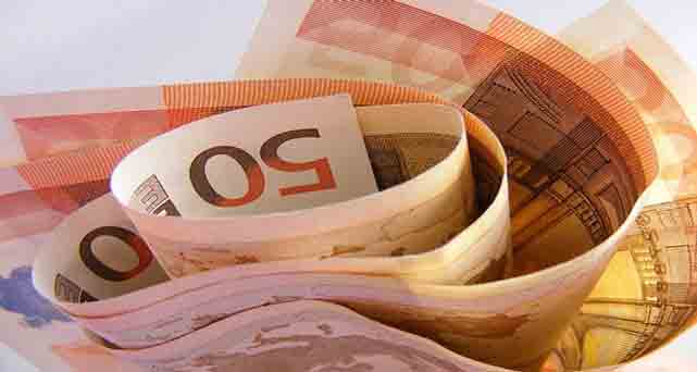 ANALIZĂ. Euro s-a înțepenit la 4,52 lei