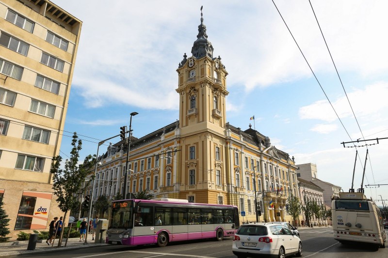 Aveţi treabă la Primărie? Program special de funcționare de Rusalii
