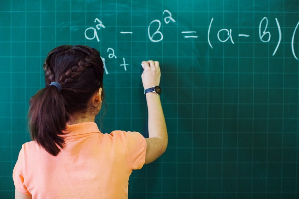 Peste 4.500 de profesori nu sunt calificați pentru postul pe care-l ocupă