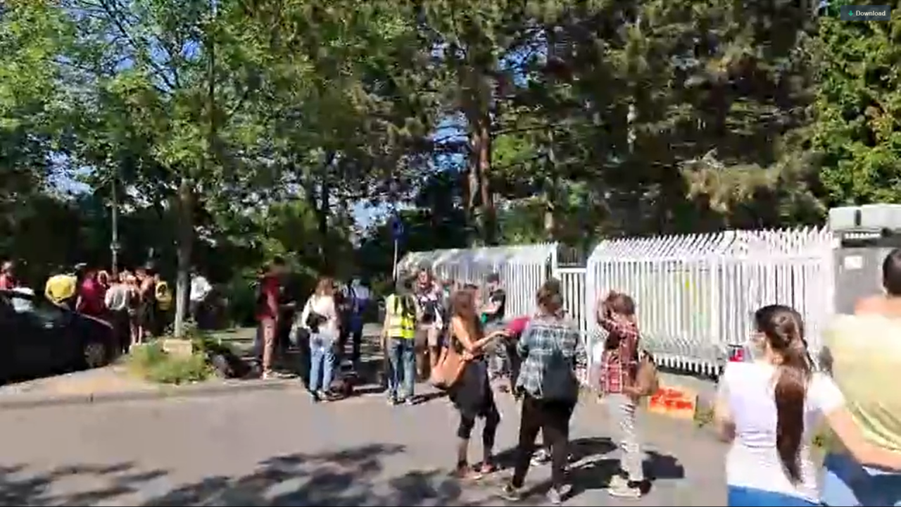 Muncitorii români au protestat pe stradă