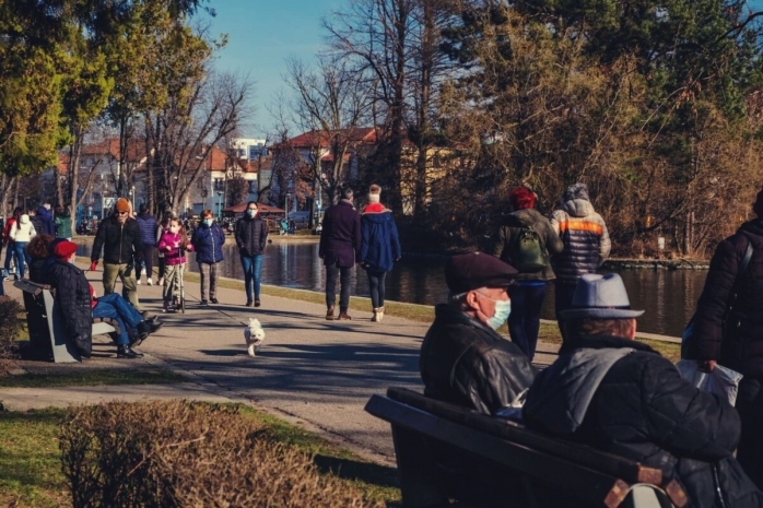 iar oamenii pot circula până la ora 22:00