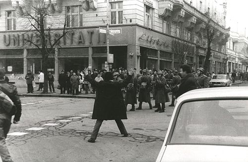 cuprinse într-un volum: „Fotografii sunt creatorii memoriei vizuale a unei întregi comunități”