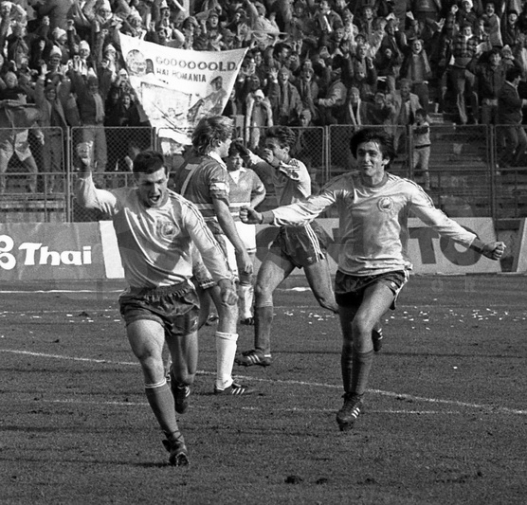 Ioan Ovidiu Sabău după golul din România – Danemarca din ‘89