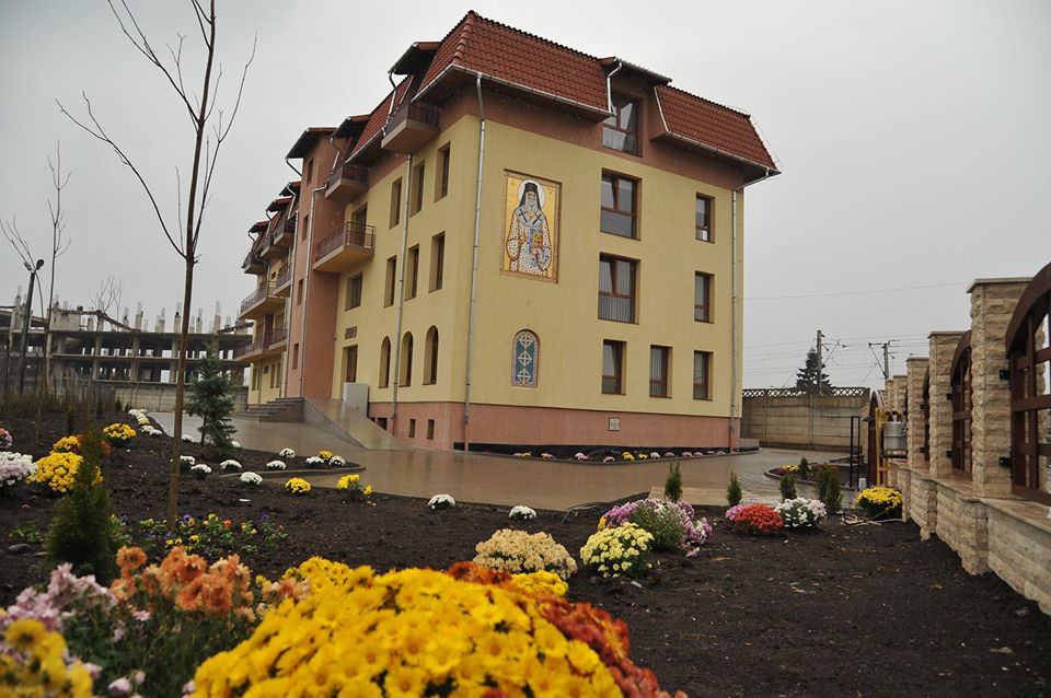 Ce faci când spitalele îți închid ușa în nas? „E prea mult să ceri să nu te doară?”