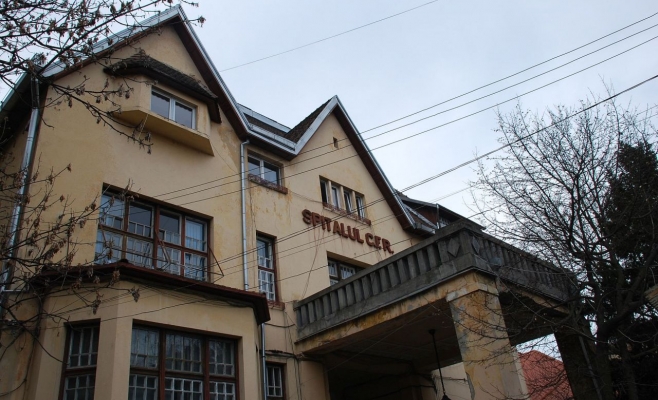 MEDIC FALS la Cluj? E. Ungureanu solicită verificări în cazul unui OFTALMOLOG care ar fi petrecut 10 ANI în branșă FĂRĂ CALIFICARE