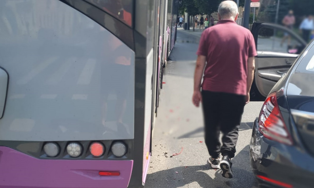 implicat într-un accident! Mașina antrenorului CFR Cluj