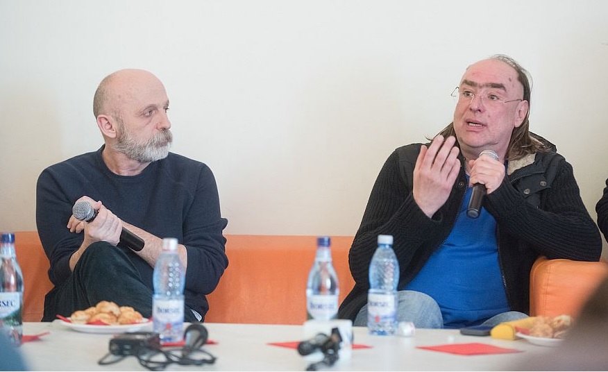 Andriy Zholdak (în dreapta) ar fi avut un acces de furie faţă de o actriţă