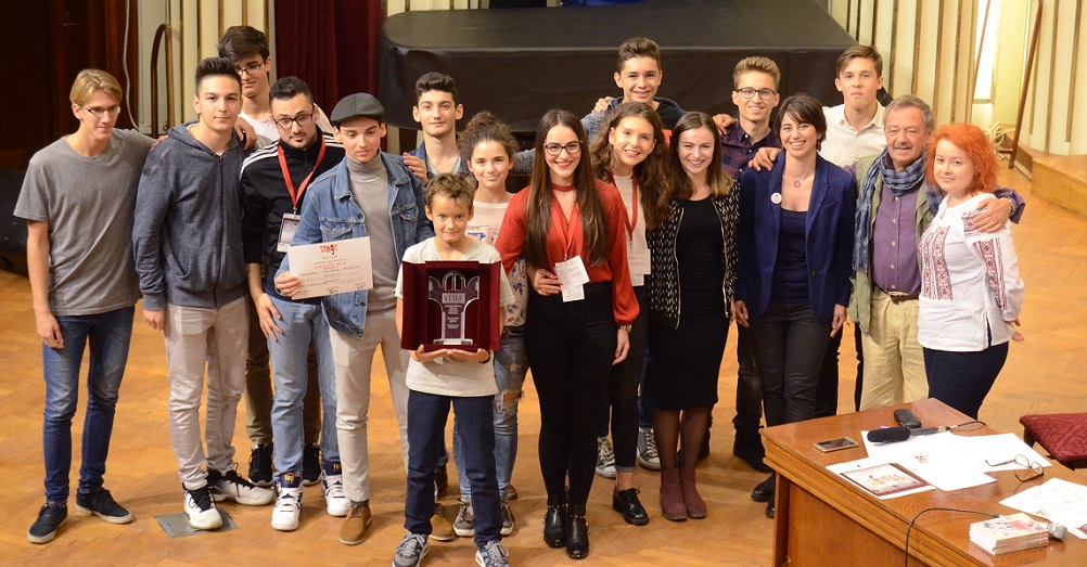 Toamna se numără bobocii! Festivalul Internațional de Teatru STAGE