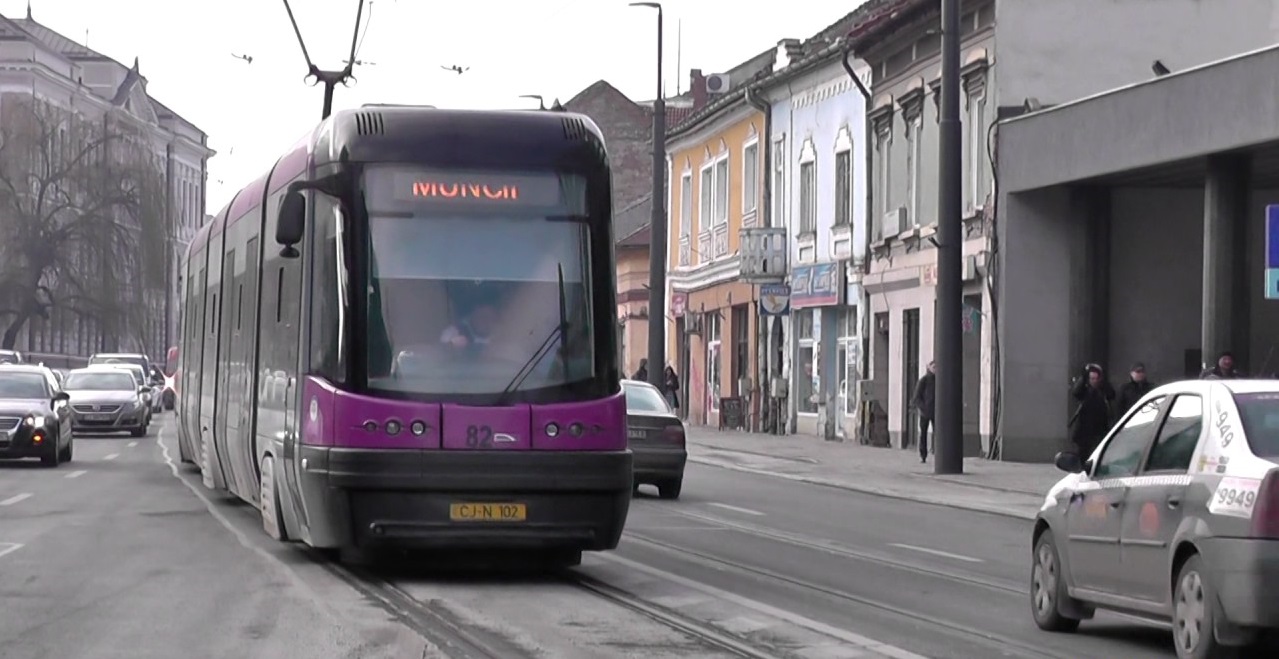 Tăriceanu laudă tramvaiele din Cluj-Napoca: „De ce nu ar fi bune și pentru București?”