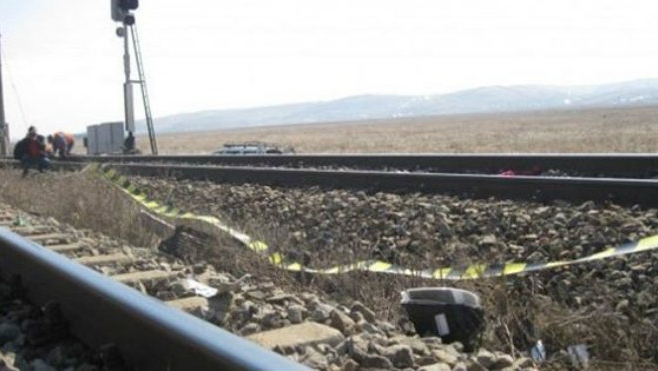 LOVIT în plin de un TREN în Cluj. 8 pasageri