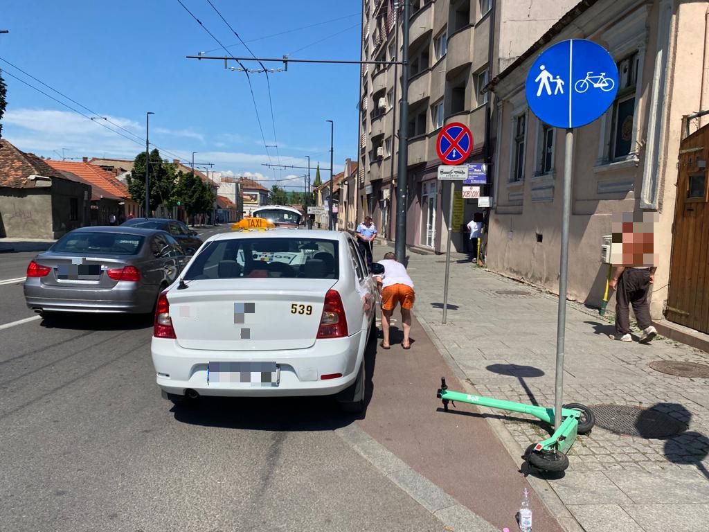 lovit de un TAXI pe Calea Mănăștur. Polițiștii se află la fața locului.