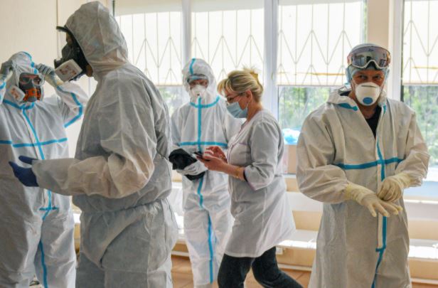 infectată cu noua tulpină coronavirus! Nu a călătorit în Marea Britanie