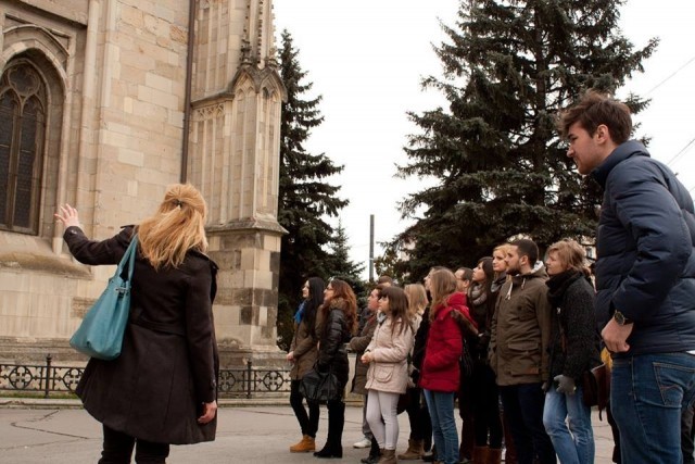 INS: Cluj-Napoca, în topul oraşelor unde s-au înregistrat “valori mari” de turişti