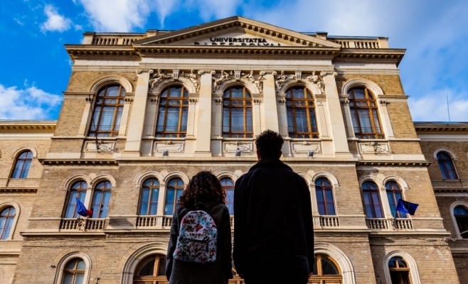 pentru viitorii studenți.