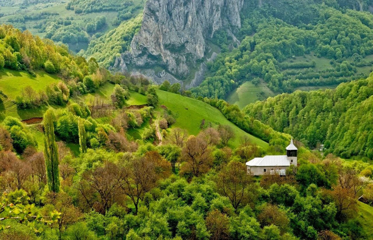 Unde poți merge în weekend? 10 locuri mai puțin explorate din Cluj