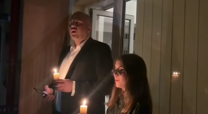 Noaptea Învierii pe balcon. Emanuel Ungureanu: „Am înălțat o rugă către Cer” VIDEO