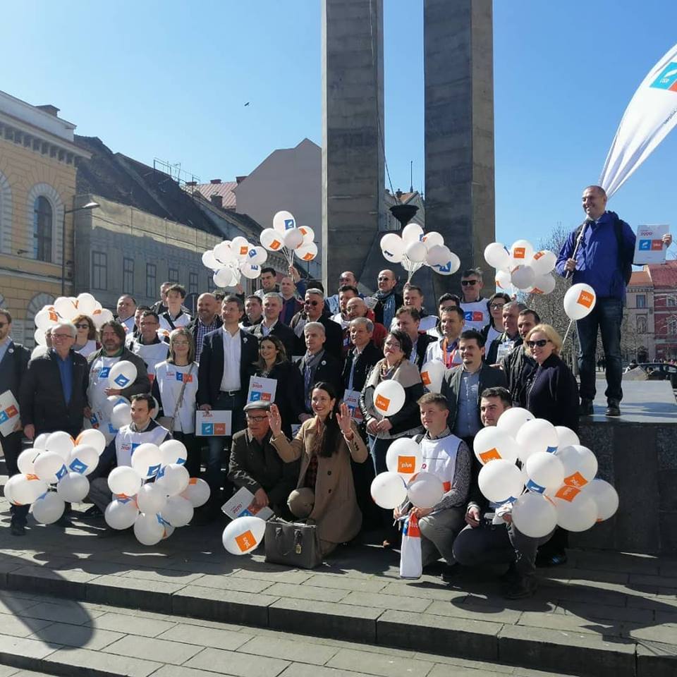 USR și PLUS au FUZIONAT