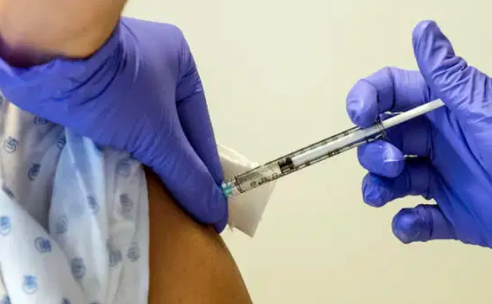 după a doua doză de vaccin anti-COVID: amorțirea feței și furnicături