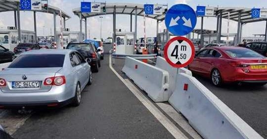 Aglomerație la punctele de frontieră. 8.000 de români au intrat în țară prin Ungaria