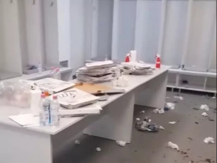 criticat dur pentru dezastrul făcut de CFR CLUJ în vestiarul de la Arad